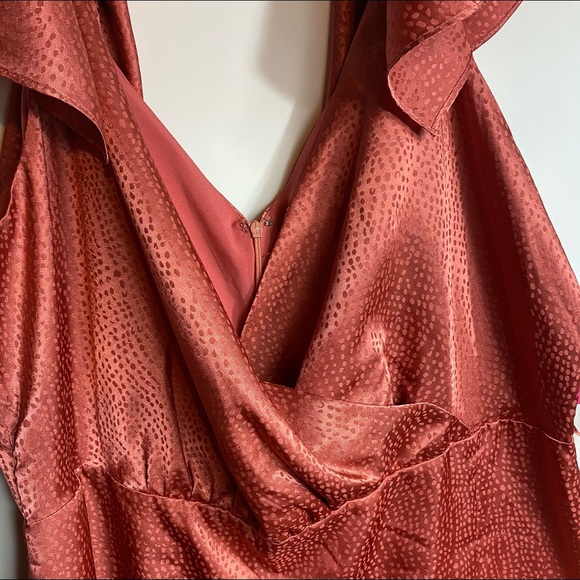 Satin midi slit dress 2x - Picture 3 of 11